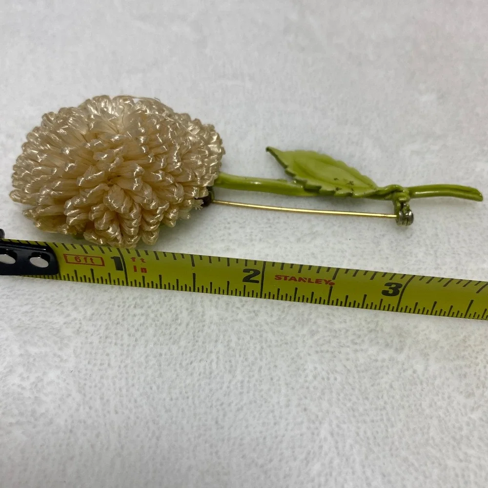 Vintage Chrysanthemum Flower Brooch Pin Enamel Green Leaf‎ Stem